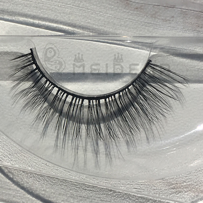 Shorter false eyelashes